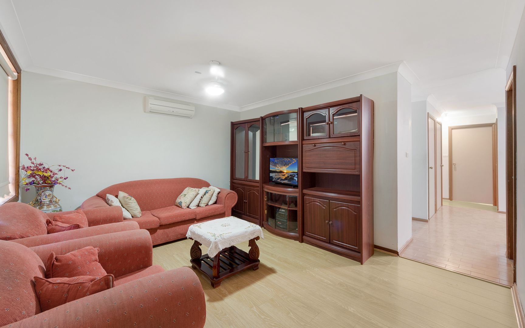 2/4 Bensley Road, Macquarie Fields NSW 2564, Image 2