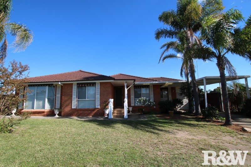 3 bedrooms House in 19 Trout Place ST CLAIR NSW, 2759
