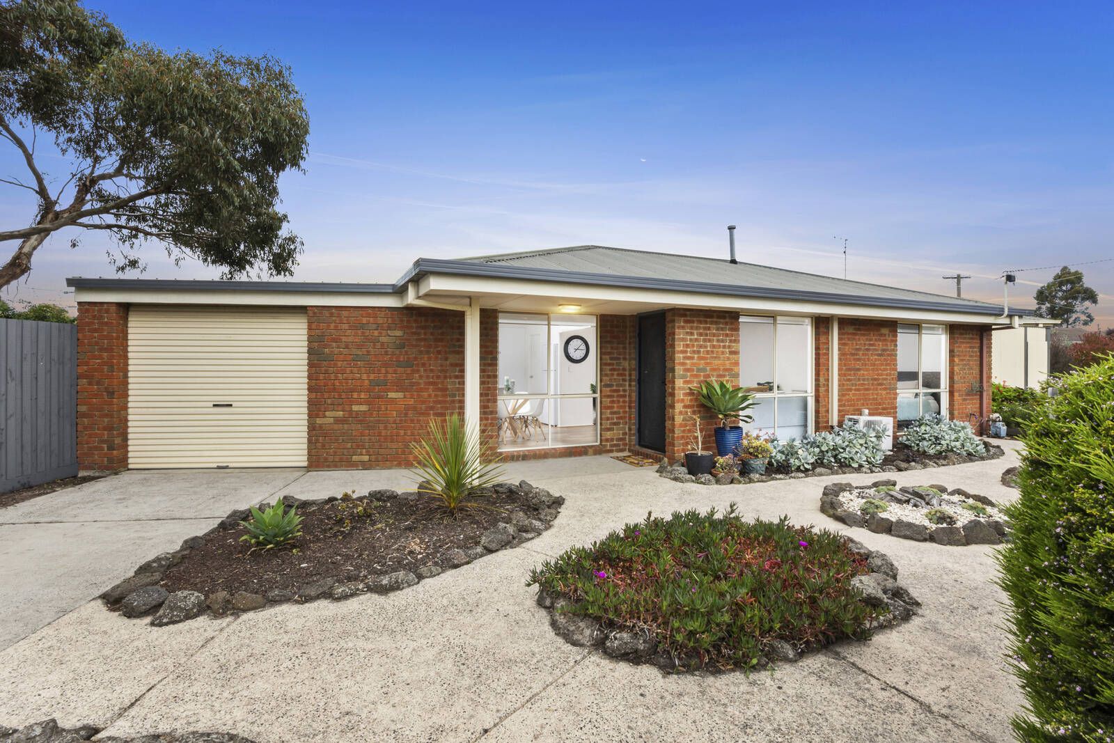 2/23 Dalyston Street, Grovedale VIC 3216, Image 0