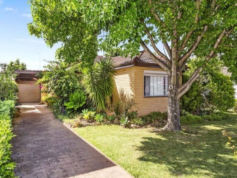 4 bedrooms House in 27 Salamaua Road WHALAN NSW, 2770