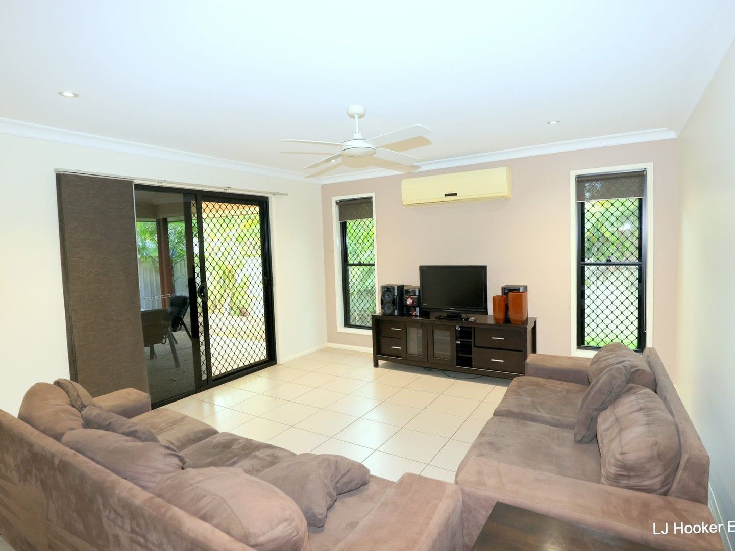 1/38 Berthun Street, Emerald QLD 4720, Image 0