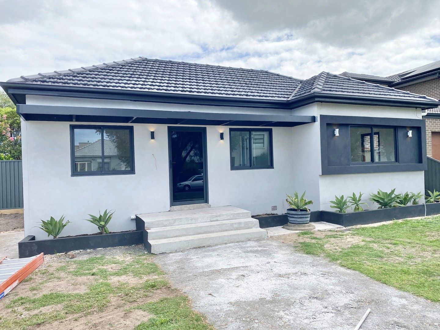 3 bedrooms House in 2 McIntyre Avenue BRIGHTON-LE-SANDS NSW, 2216