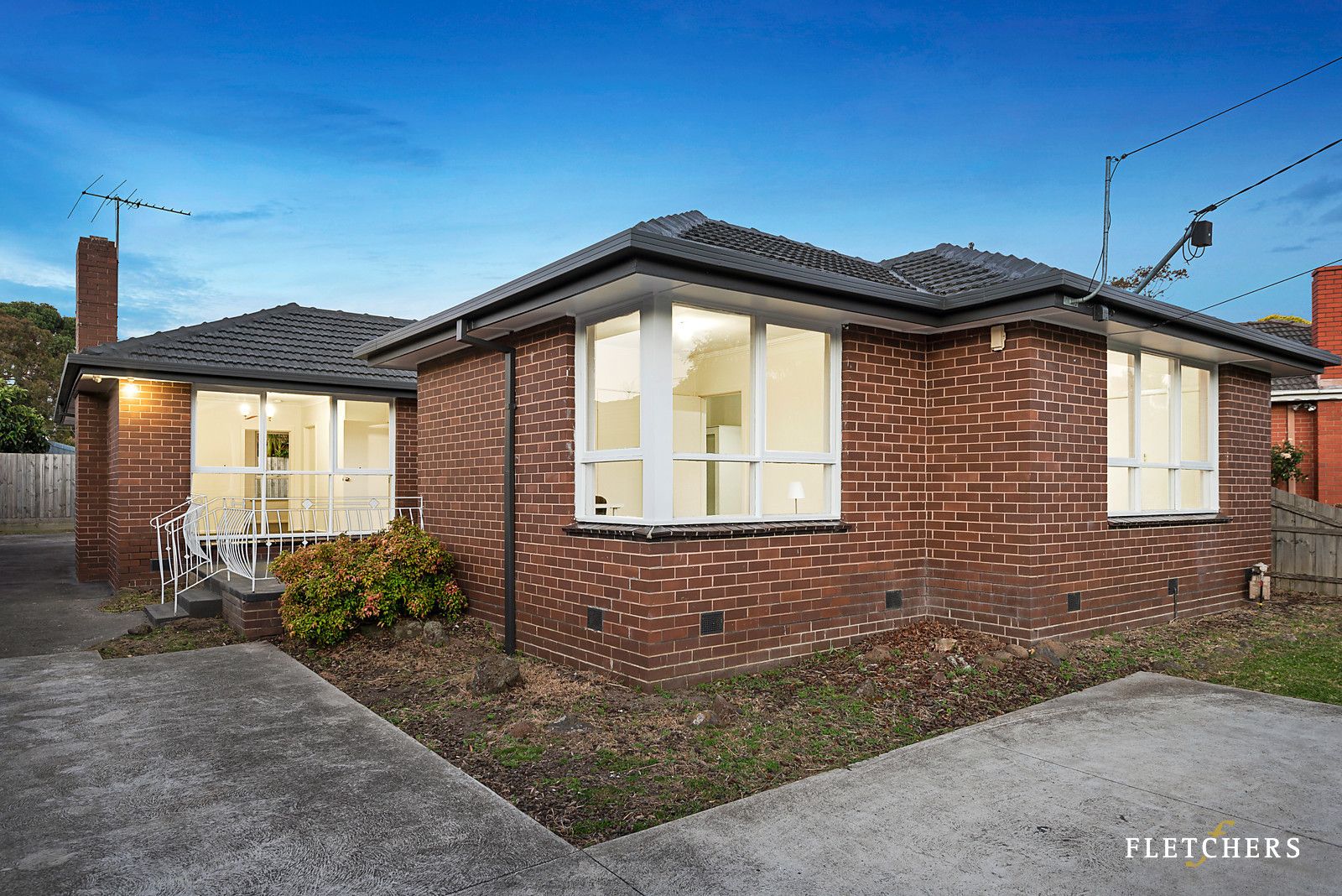 15 Lindisfarne Drive, Burwood East VIC 3151, Image 1