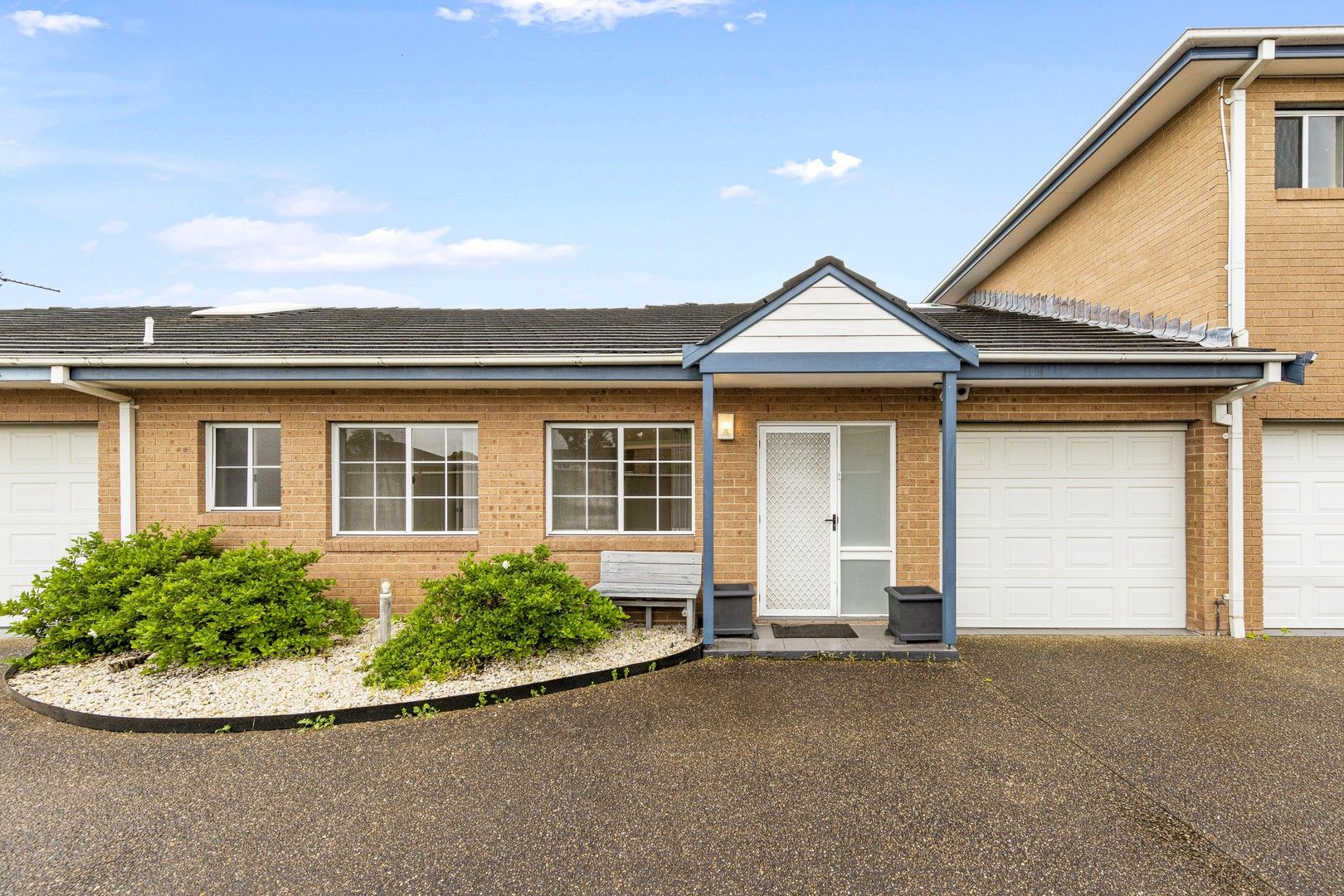 3 bedrooms Villa in 2/69 Tennyson Road TENNYSON POINT NSW, 2111