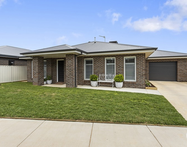 16 Webdon Drive, North Bendigo VIC 3550