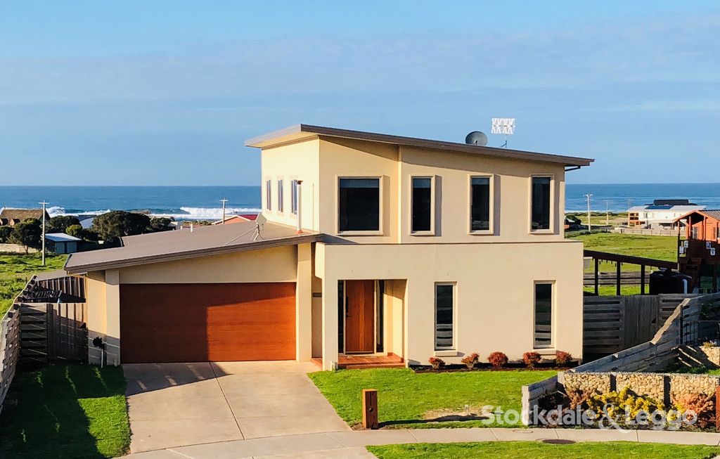 17 Martin Laurence Place, Port Fairy VIC 3284