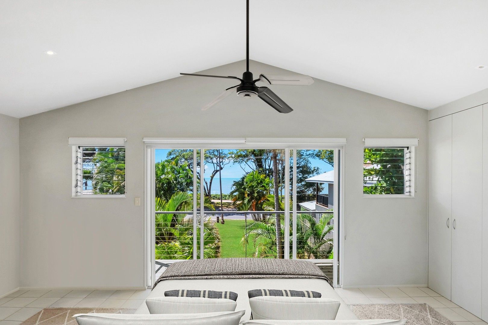 35 Arlington Esplanade, Clifton Beach QLD 4879, Image 0