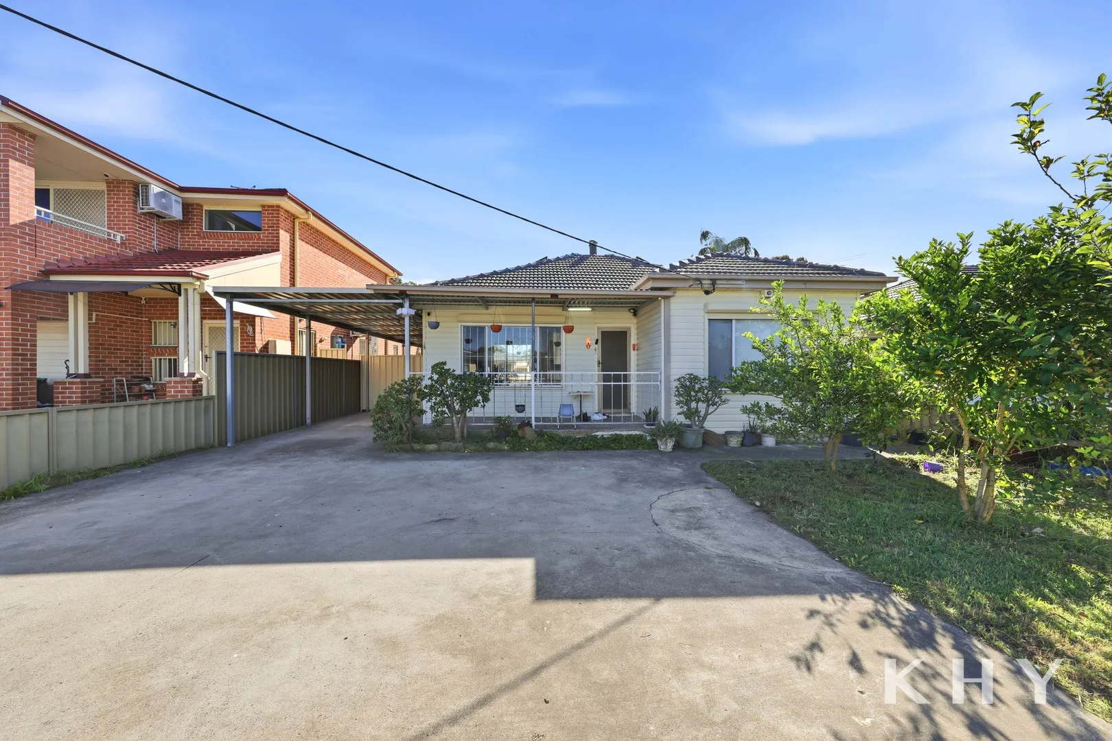 House in Sydney, Canley Heights, Canley Heights