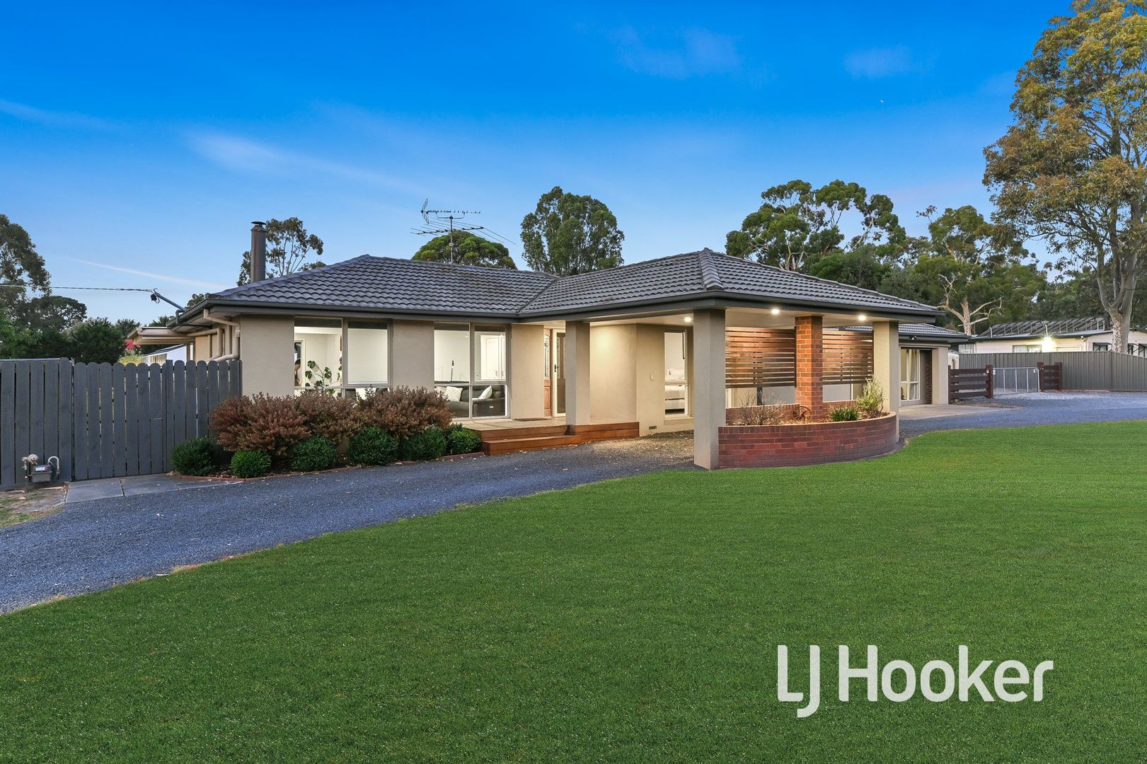 81 Wattletree Road, Bunyip VIC 3815, Image 2