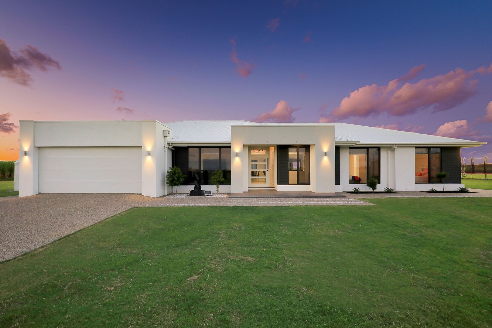 1036 Elliott Heads Road, Woongarra Property History & Address