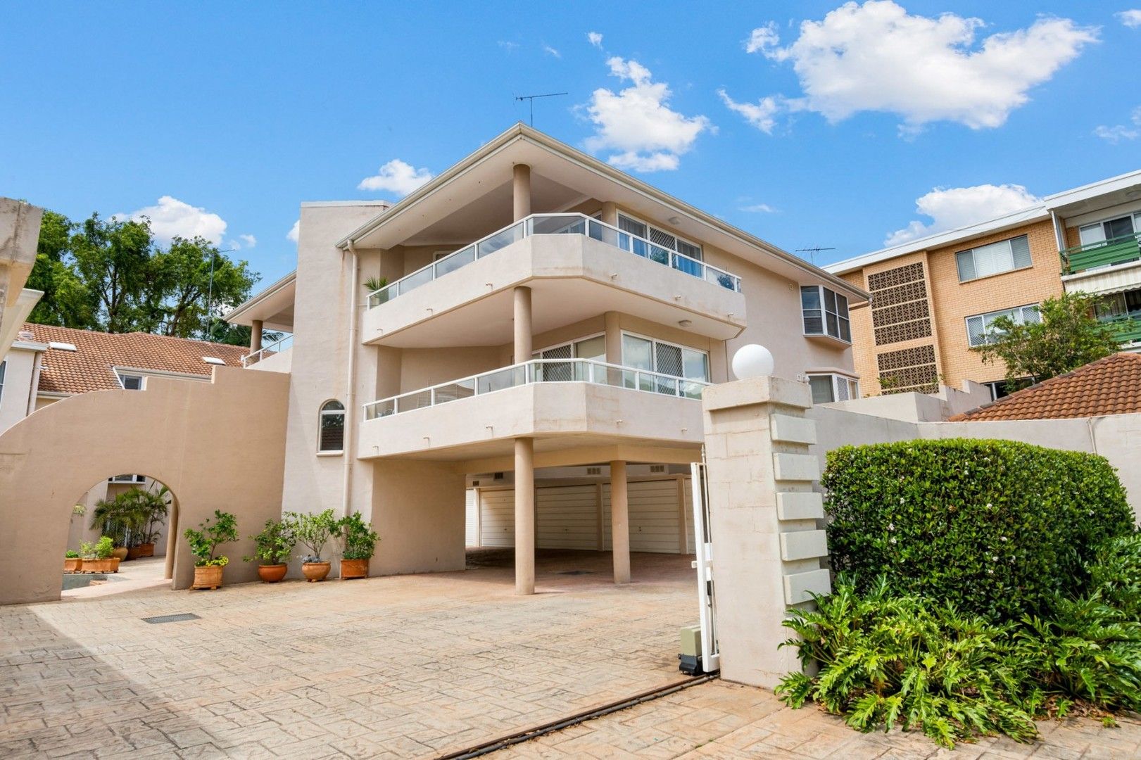 2 bedrooms Apartment / Unit / Flat in 13/102 Langshaw St, NEW FARM QLD, 4005