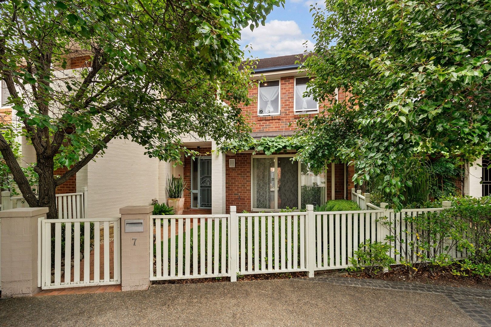 3 bedrooms House in 7 The Grove OATLANDS NSW, 2117