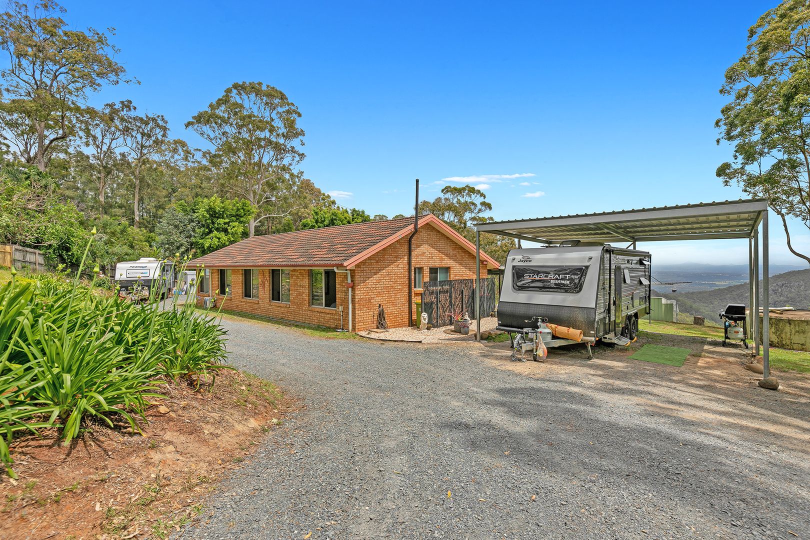 1706 Tamborine Oxenford Road, Wongawallan QLD 4210 House For Rent