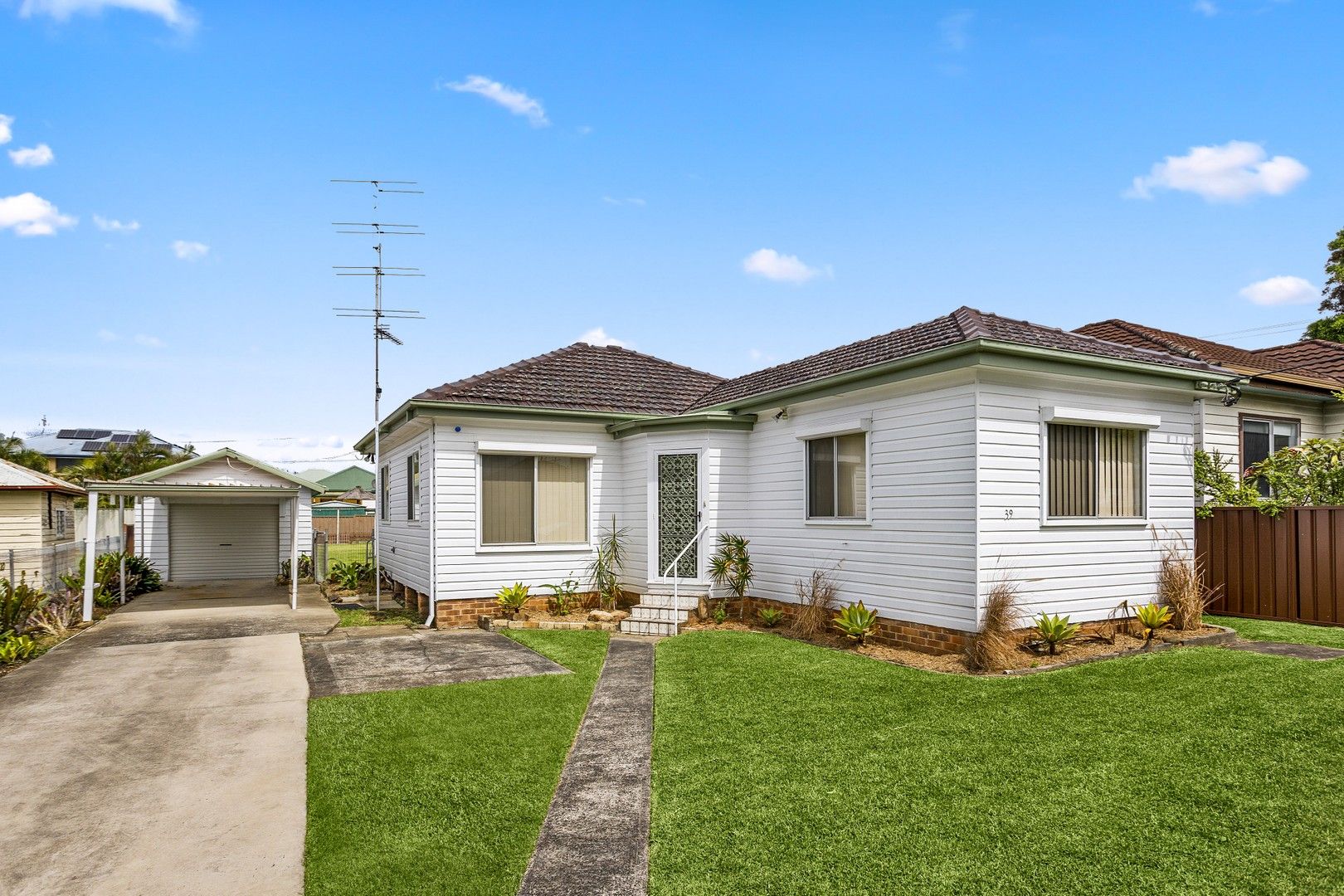 39 Murranar Road, Towradgi NSW 2518, Image 0