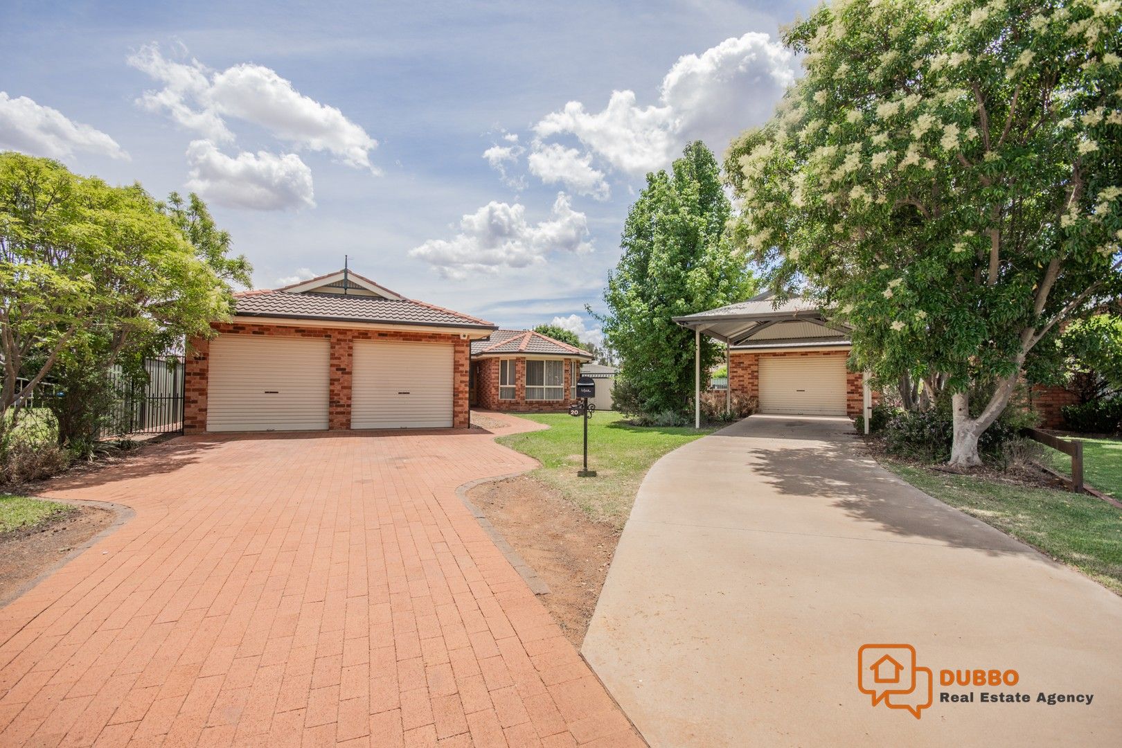 4 bedrooms House in 20 St Albans Way DUBBO NSW, 2830