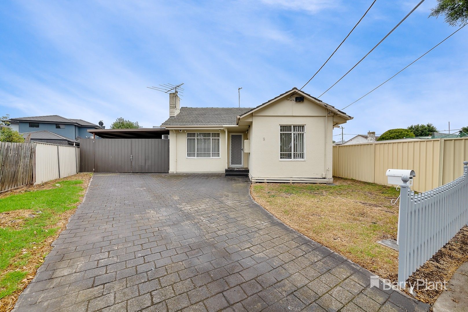 4 bedrooms House in 2 Mavis Court BROADMEADOWS VIC, 3047