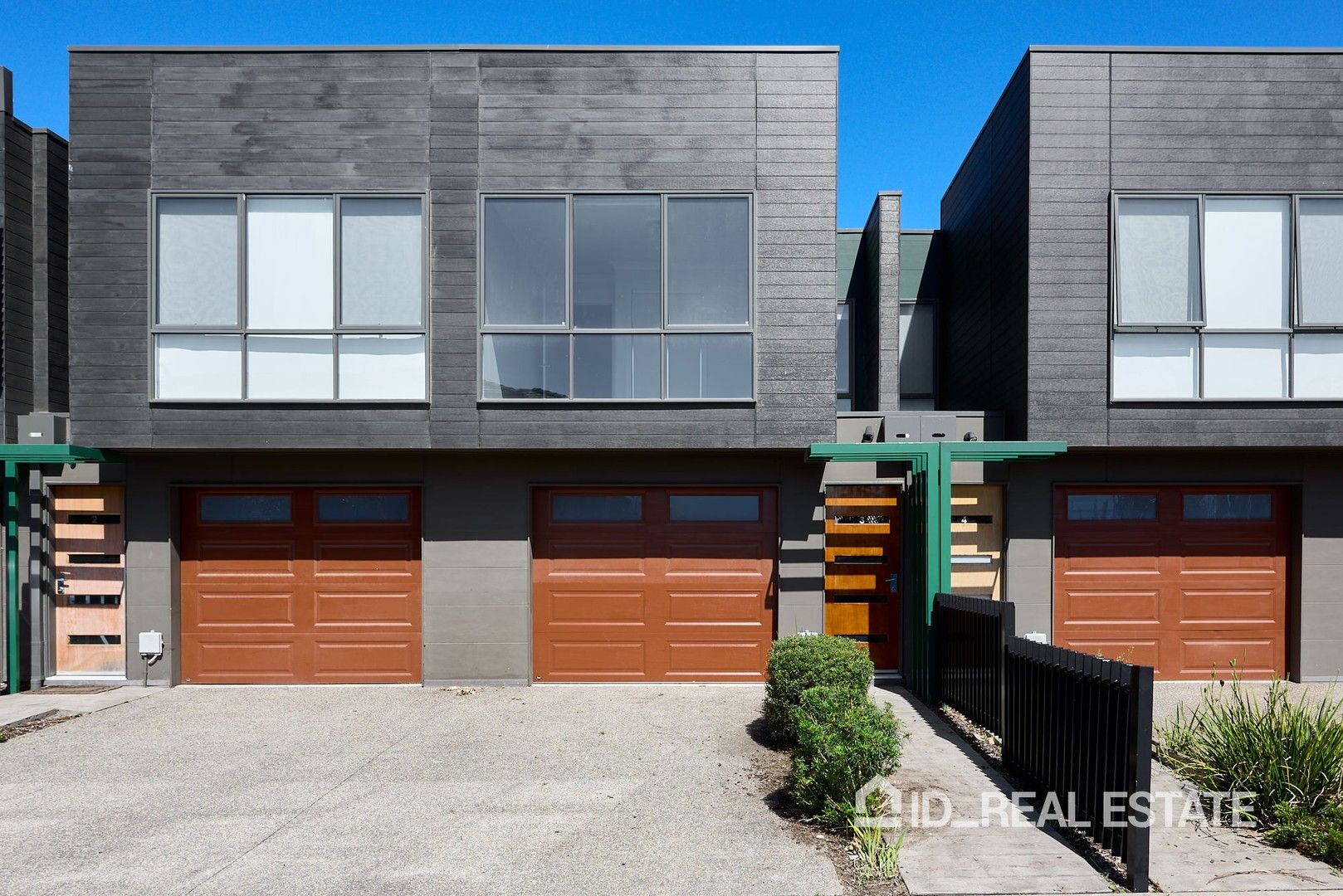 3 bedrooms Townhouse in 3 Stonewood Circuit HADFIELD VIC, 3046