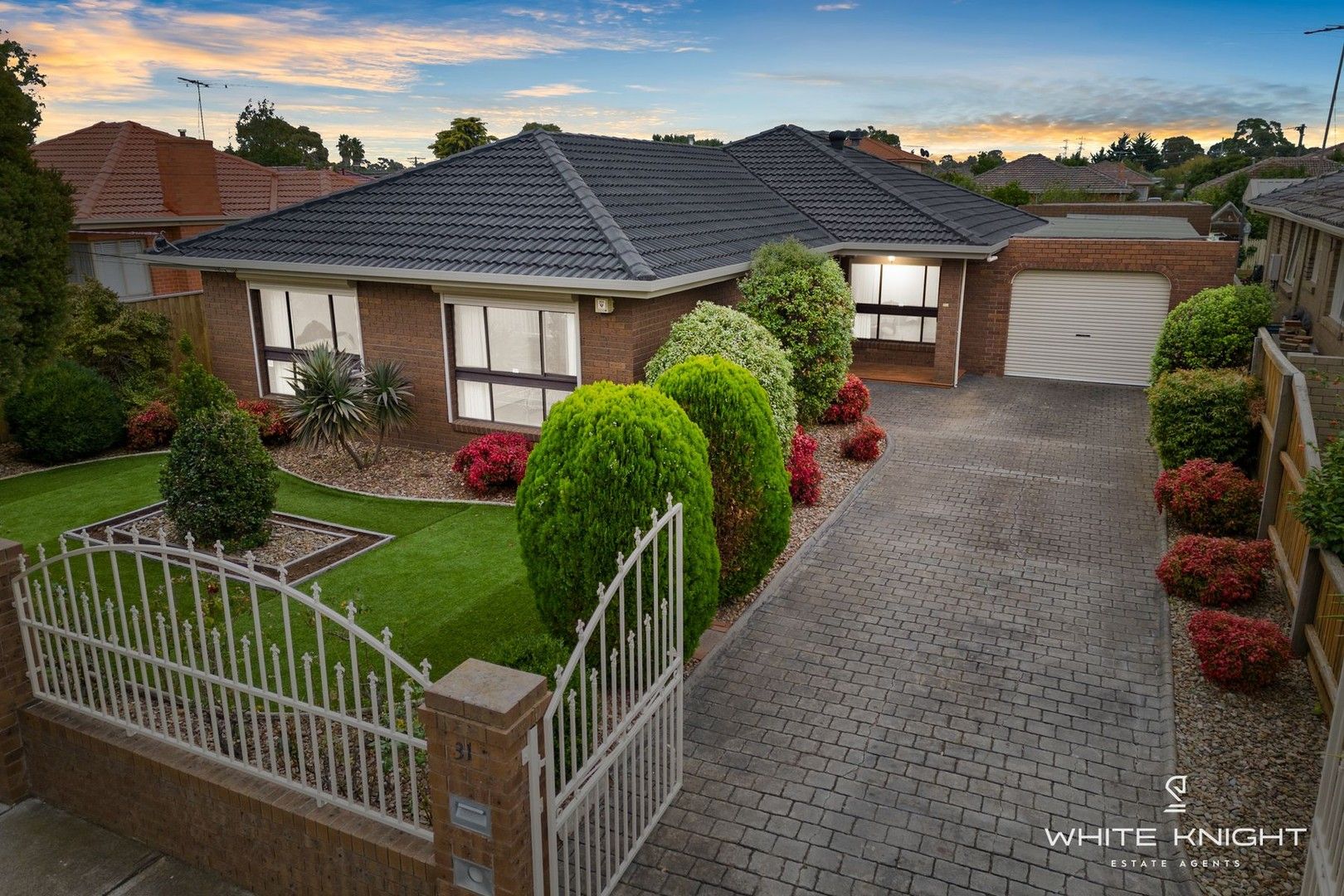 4 bedrooms House in 31 Bailey Street ST ALBANS VIC, 3021