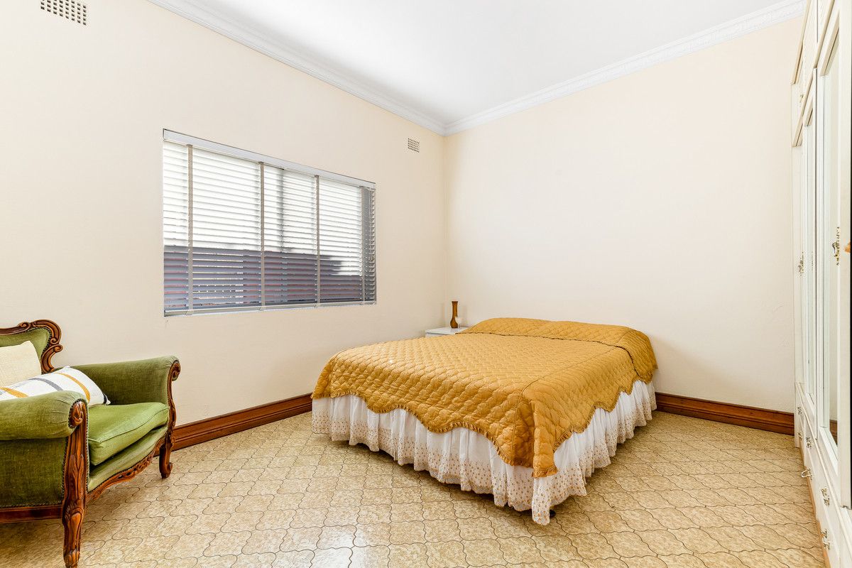 17 Thomas Street, Ashfield NSW 2131, Image 2