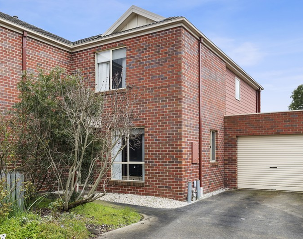 9 Domain Gardens, Sebastopol VIC 3356