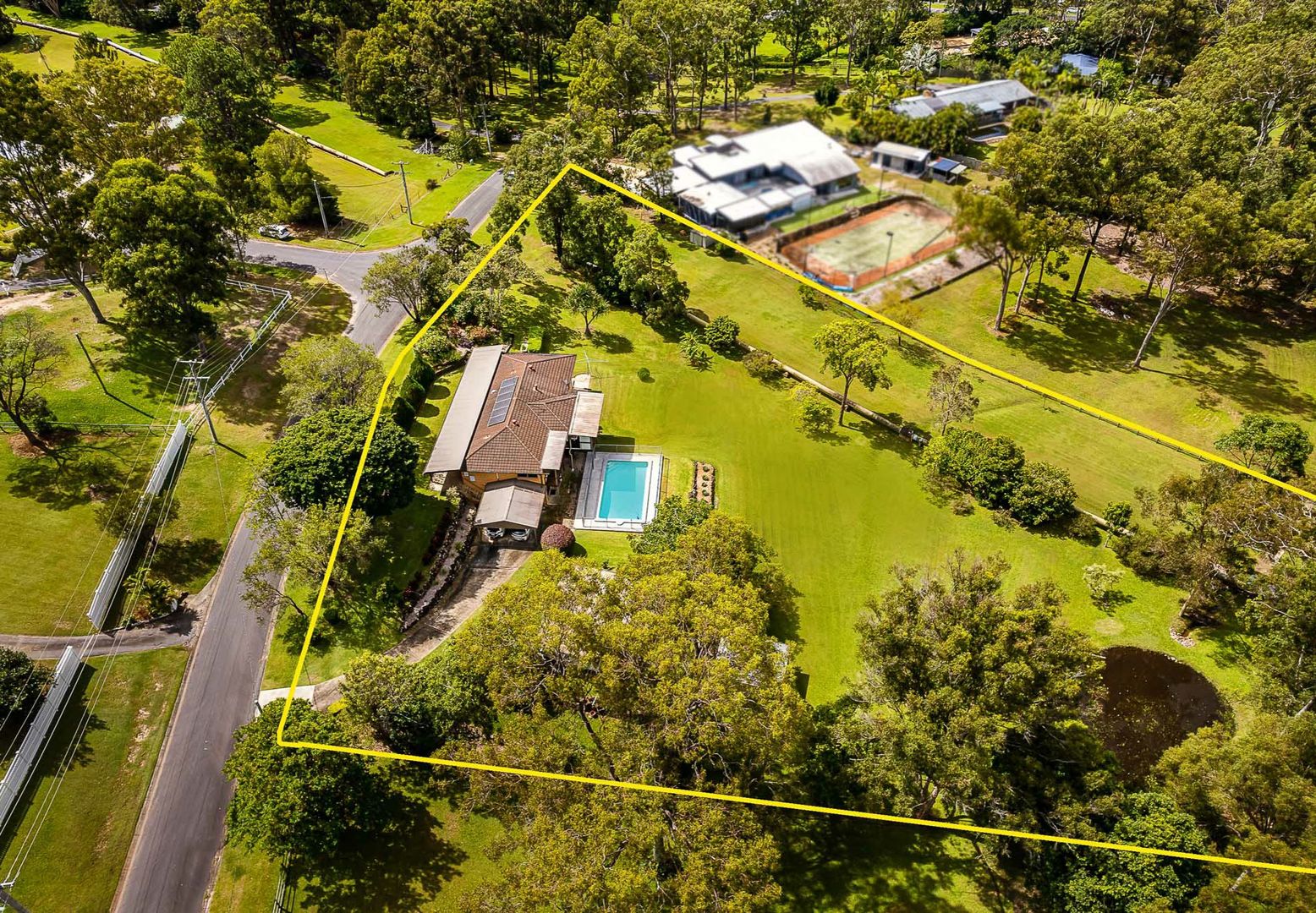 8 Tarawara Avenue, Tallai QLD 4213, Image 2