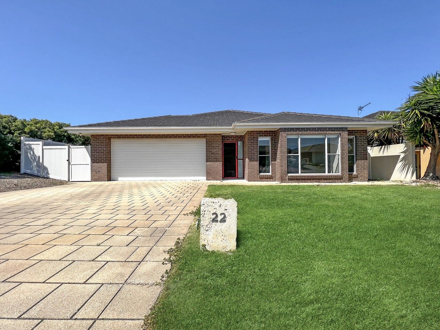 4 bedrooms House in 22 Windamere Crescent PORT LINCOLN SA, 5606