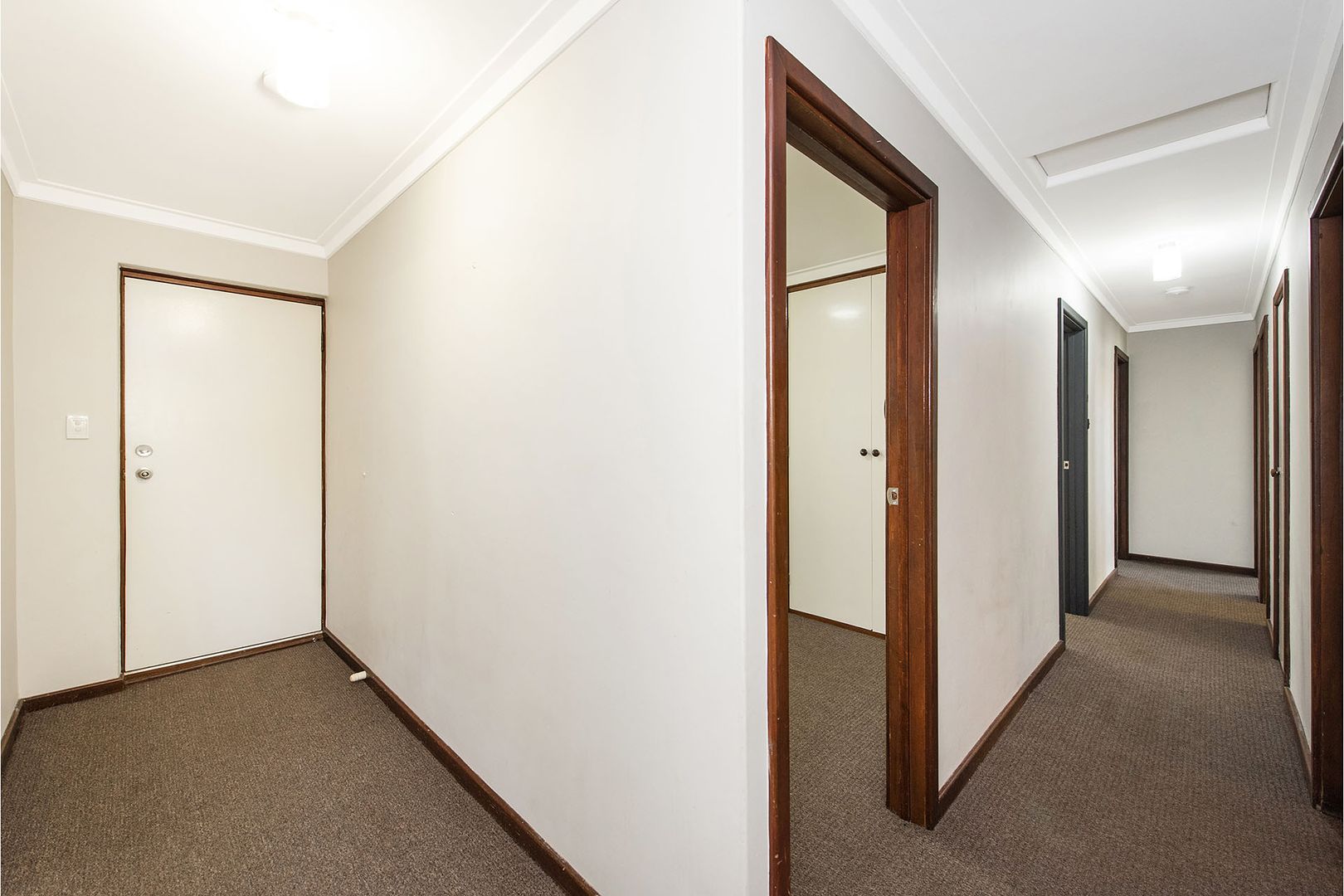 11 Peron Close, Cooloongup WA 6168, Image 2