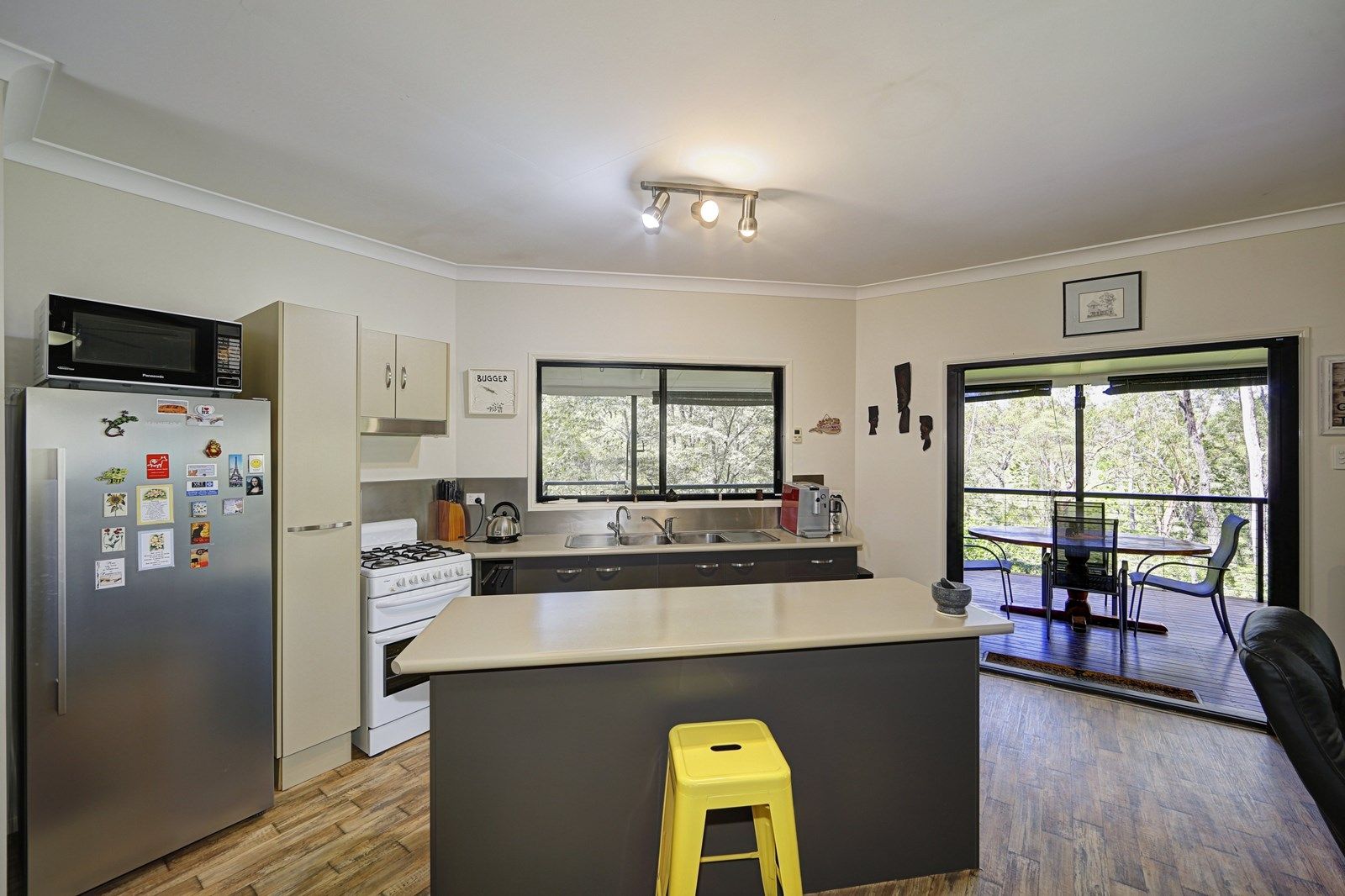 134 River Road, Bungadoo QLD 4671, Image 2