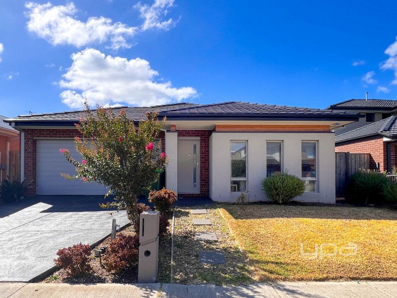 4 bedrooms House in 26 Beatrix Street POINT COOK VIC, 3030