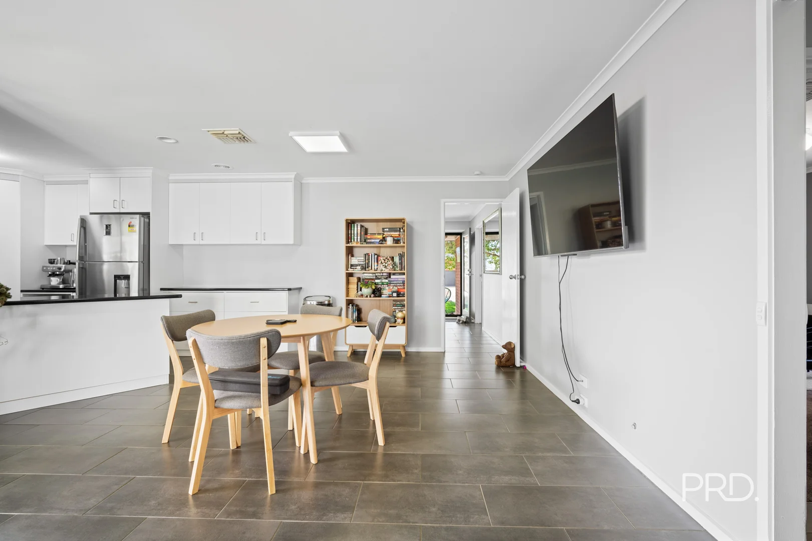 Additional image 11 of 33 Kirrang Avenue, Glenfield Park NSW 2650