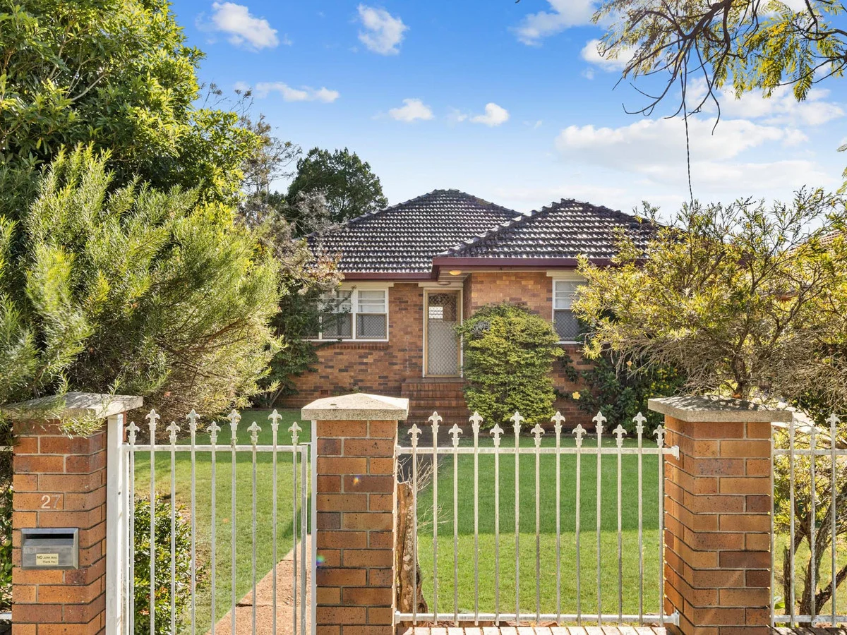 Primary image of 27 Justin Street, Harristown QLD 4350