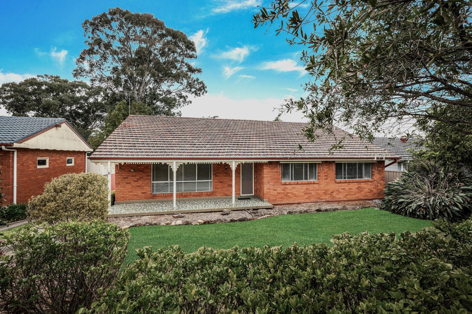 4 bedrooms House in 8 Palace Road BAULKHAM HILLS NSW, 2153