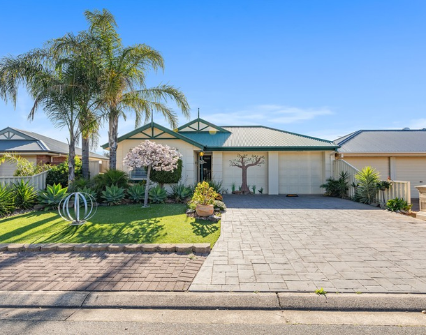 8 Navigator Parade, Smithfield SA 5114