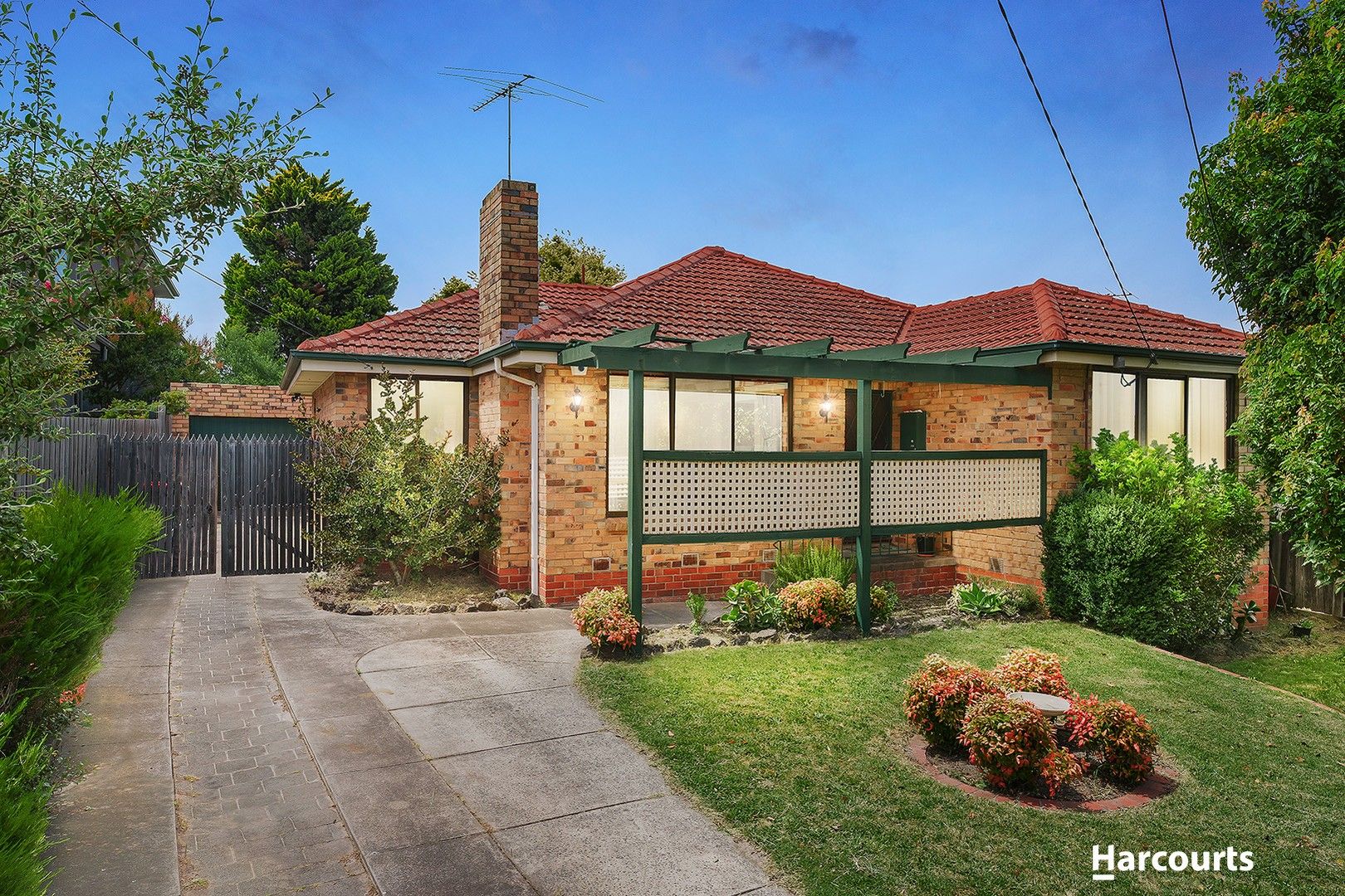 16 Robert Street, Chadstone VIC 3148, Image 0