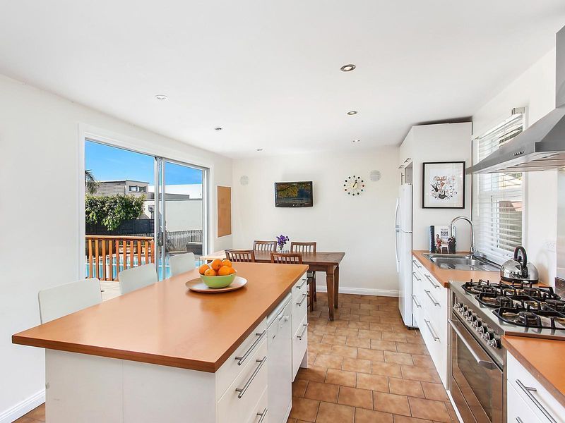 22 Farnell Street, Curl Curl NSW 2096, Image 1