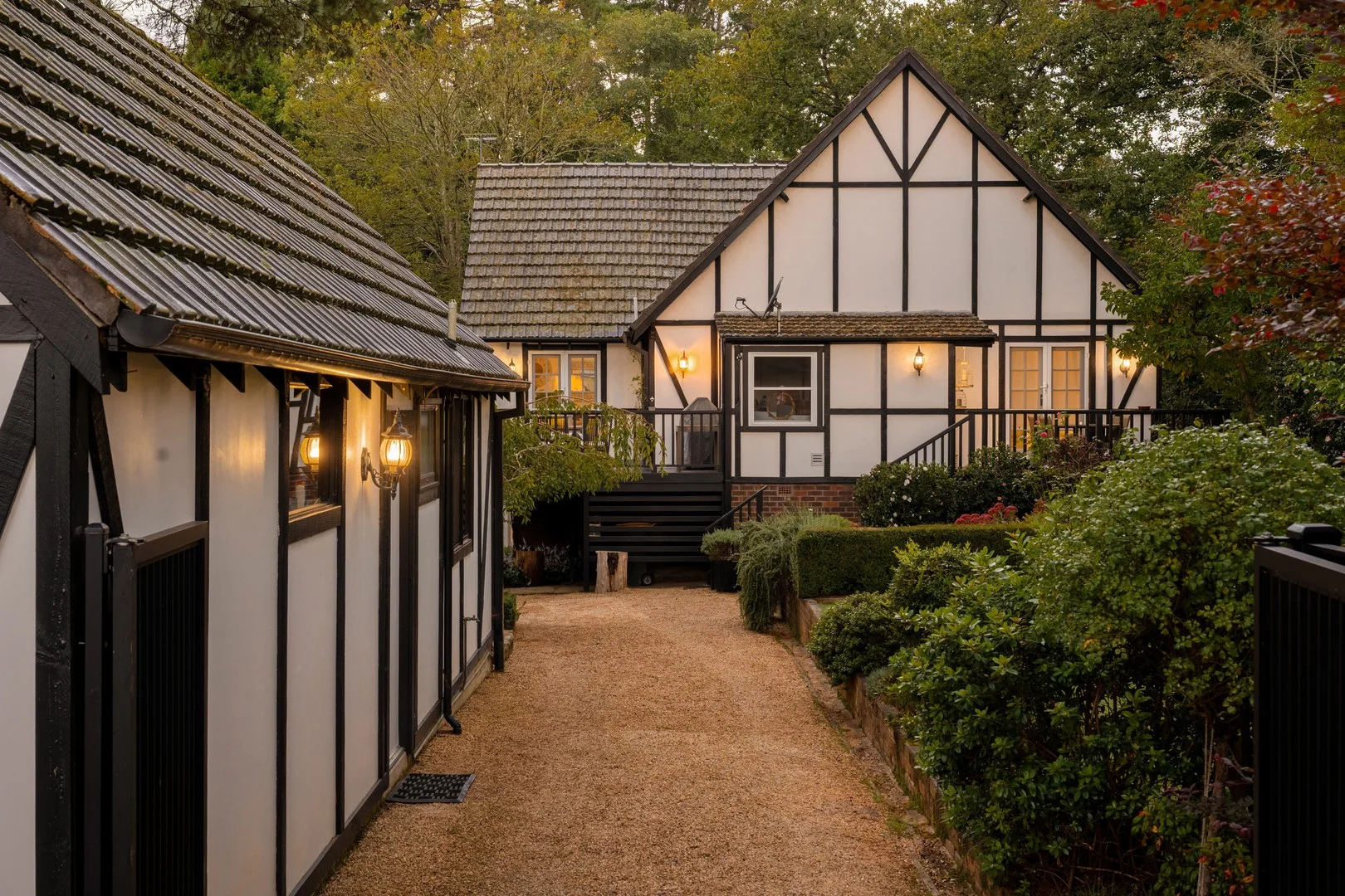 25 Langford Road, Wentworth Falls NSW 2782