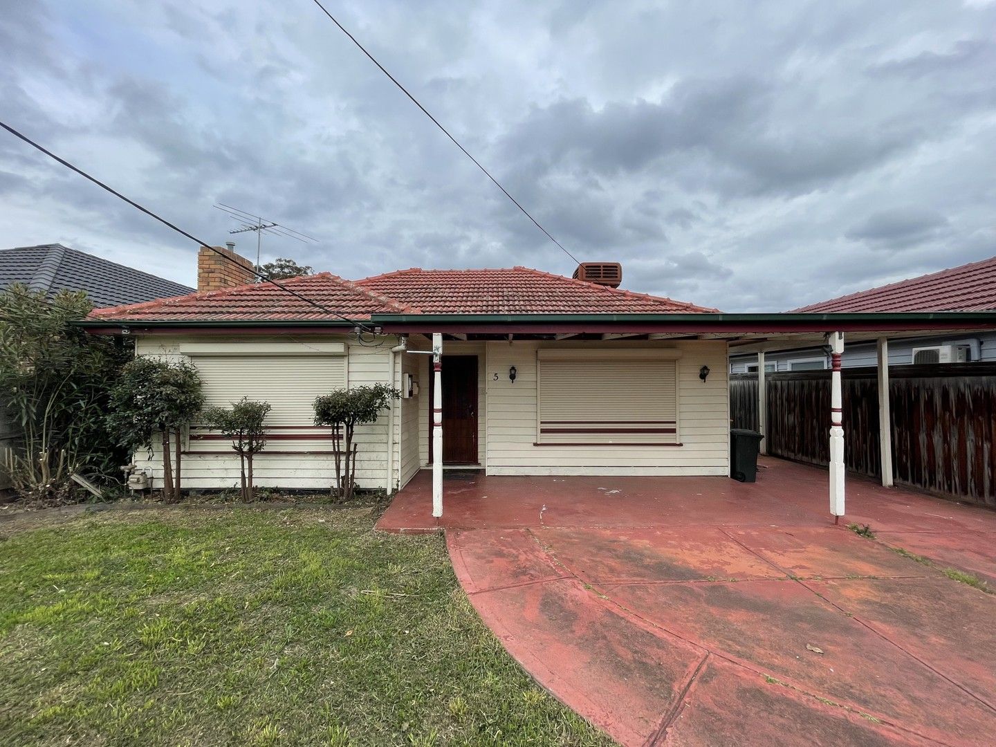 3 bedrooms House in 5 Liston Avenue RESERVOIR VIC, 3073