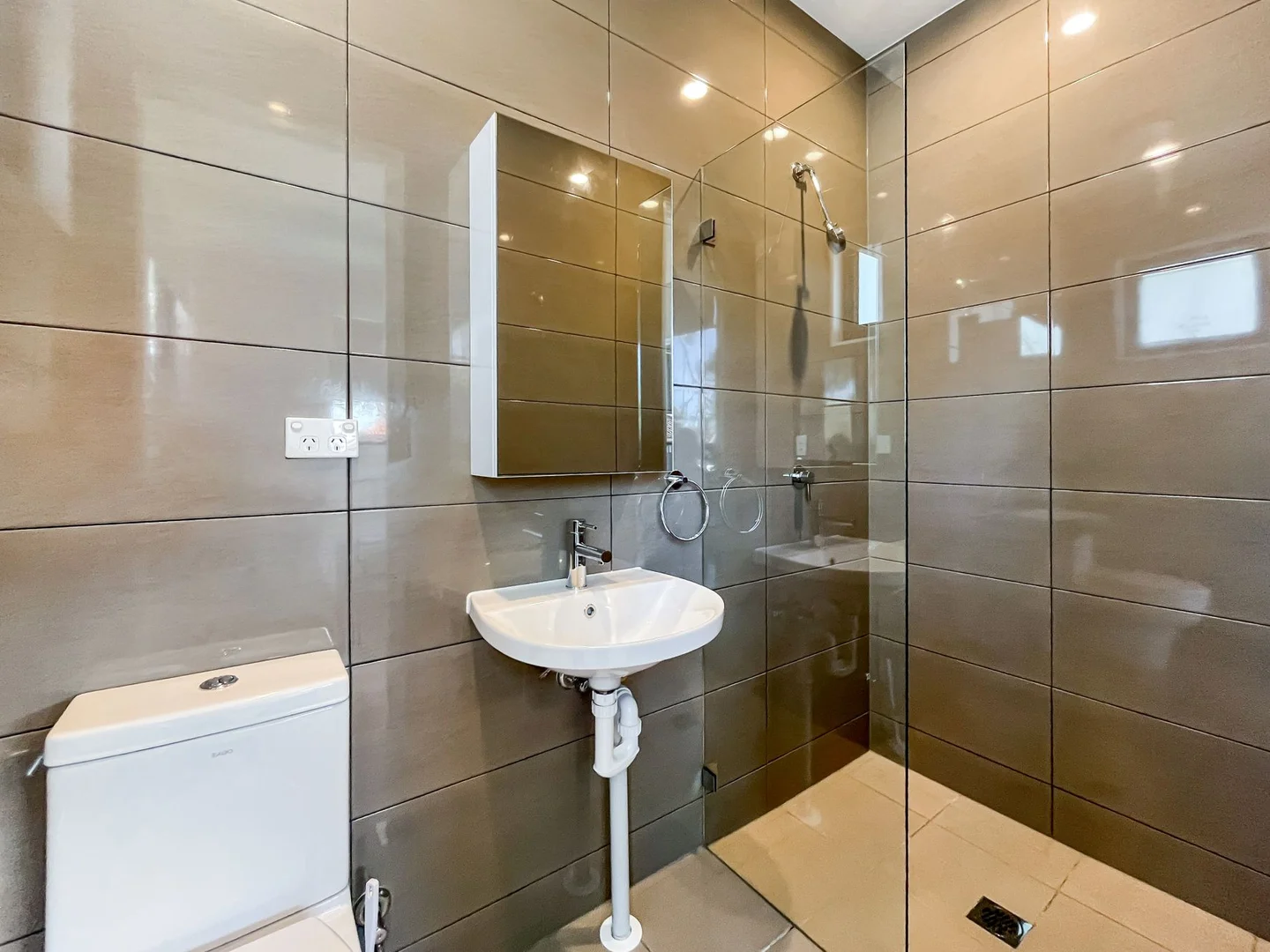 Additional image 4 of 166 Roberts Road, Greenacre NSW 2190