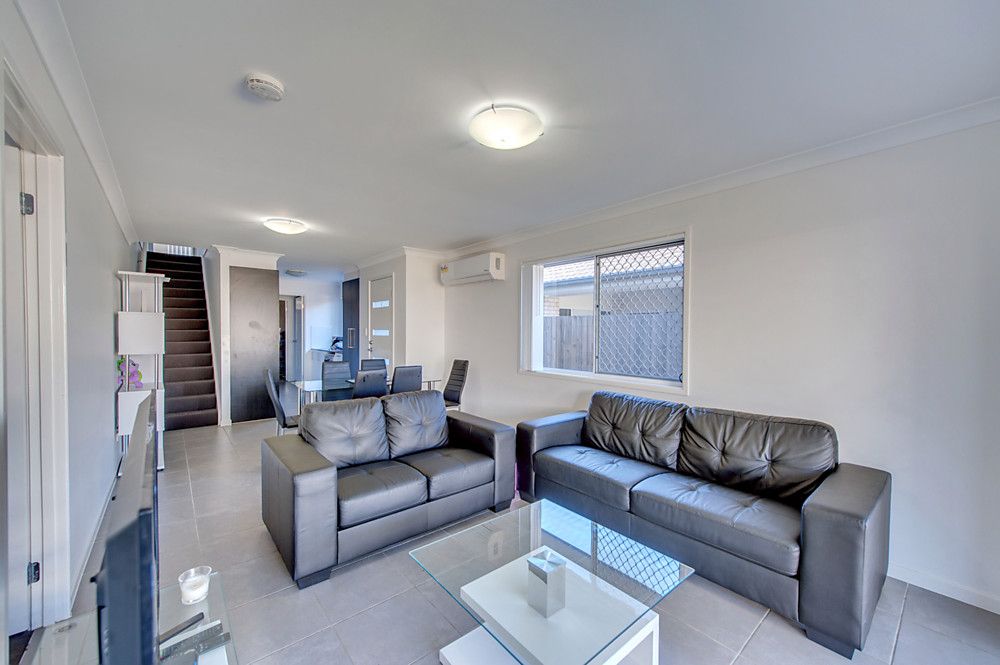 1&2/16 Monitor Avenue, Dakabin QLD 4503, Image 2