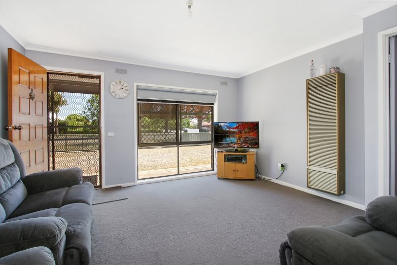 21 Barkly Street, Benalla VIC 3672, Image 2