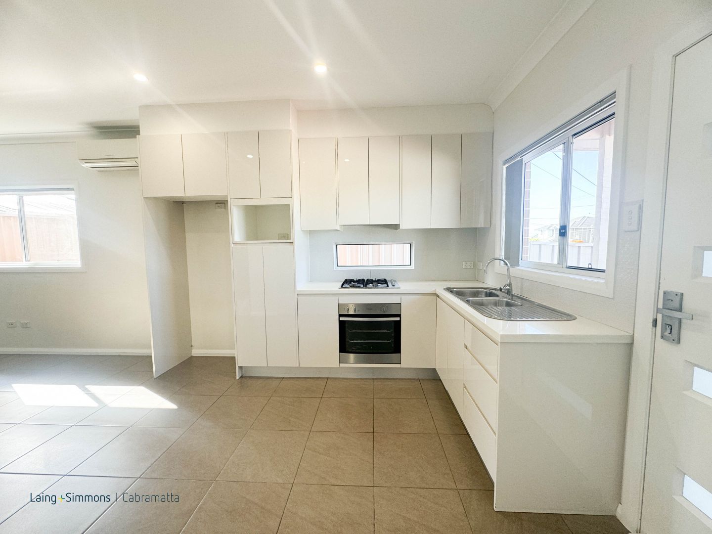 320A Smithfield Road, Fairfield West NSW 2165, Image 2