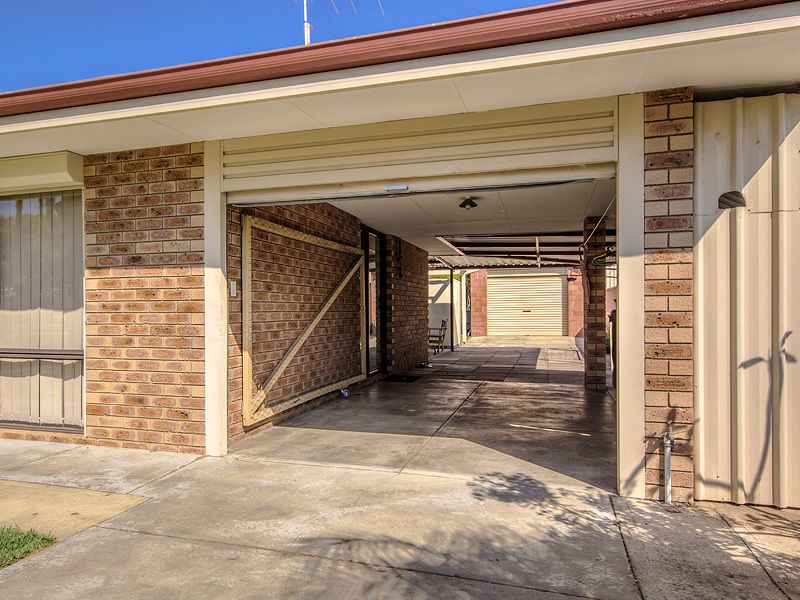 12 Belrose Crescent, Cooloongup WA 6168, Image 2