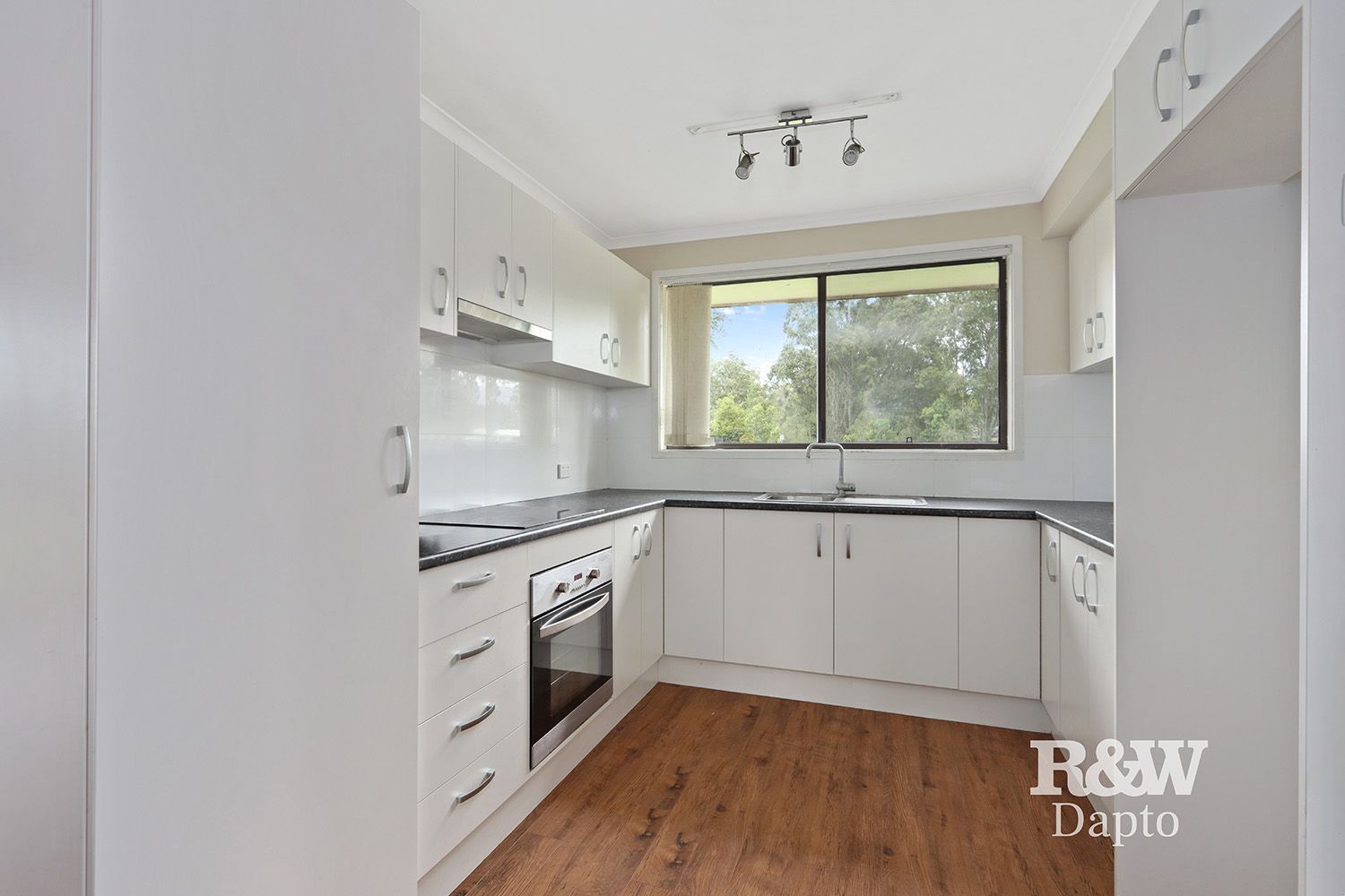 17 Horsley Drive, Horsley NSW 2530, Image 2