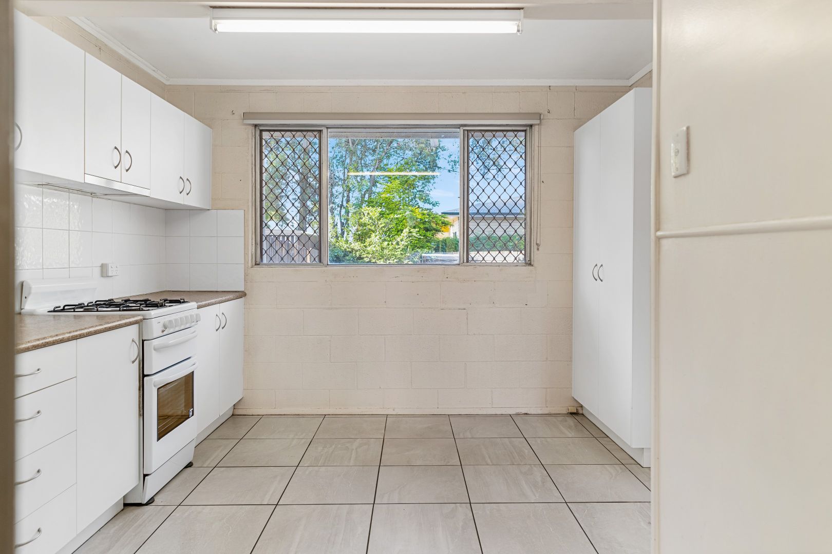 Unit 2/329 Hume Street, East Toowoomba QLD 4350, Image 2