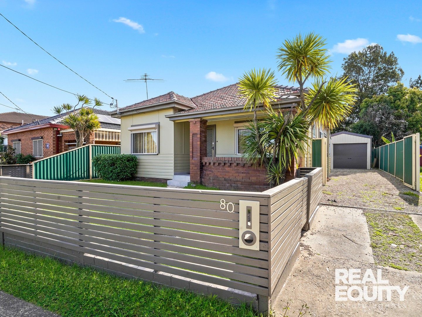 4 bedrooms House in 80 Chapel Road BANKSTOWN NSW, 2200