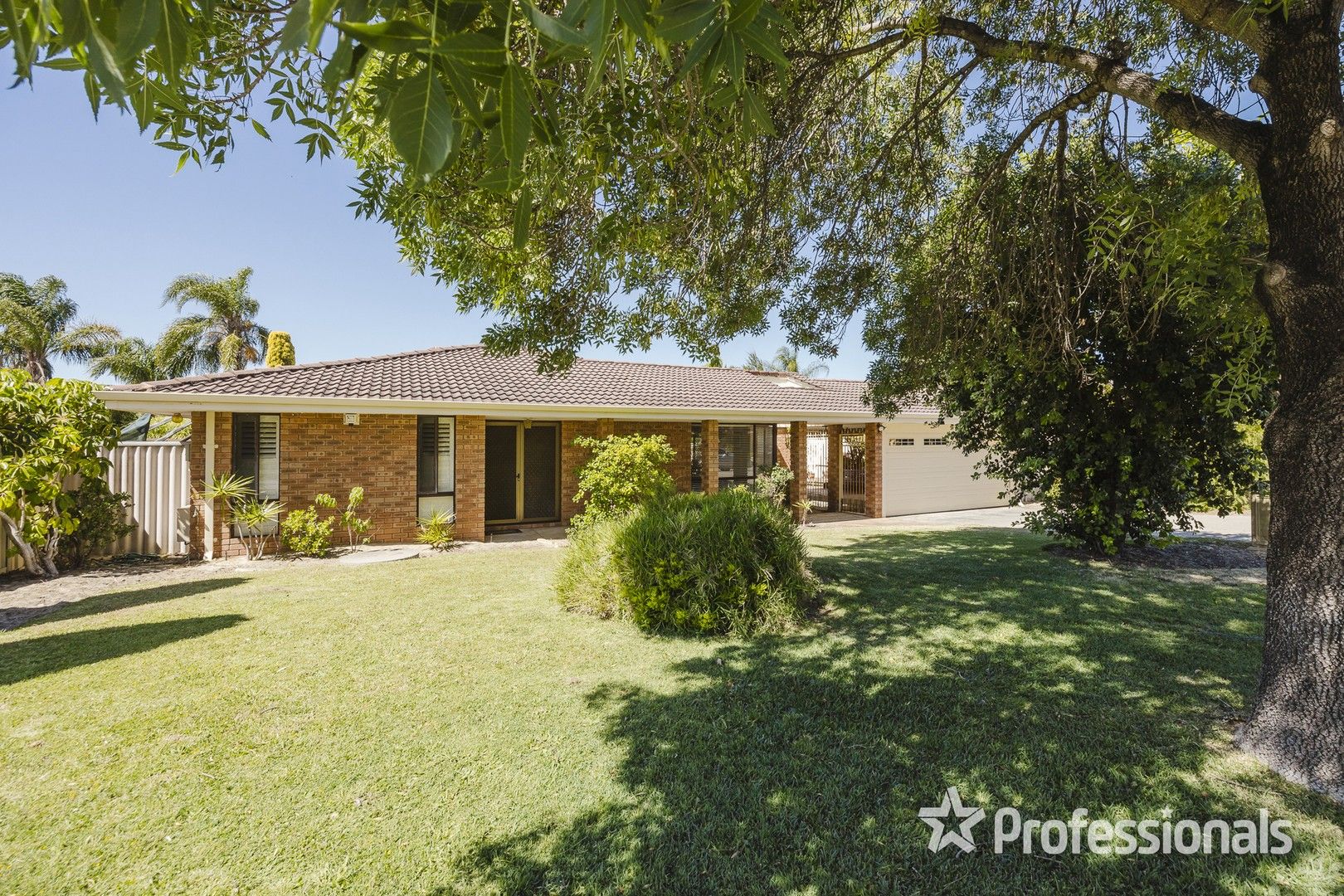 4 bedrooms House in 273 Summerlakes Parade BALLAJURA WA, 6066