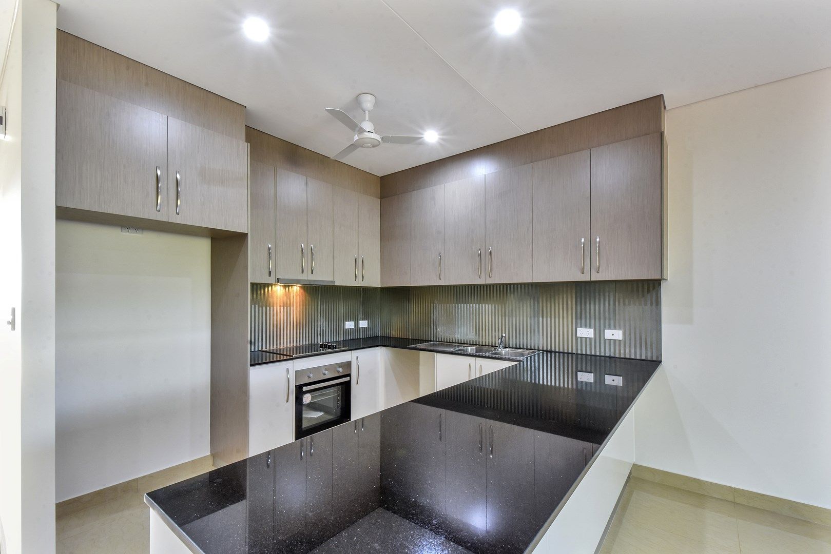 3 bedrooms Apartment / Unit / Flat in 2/4 Fern Place ZUCCOLI NT, 0832