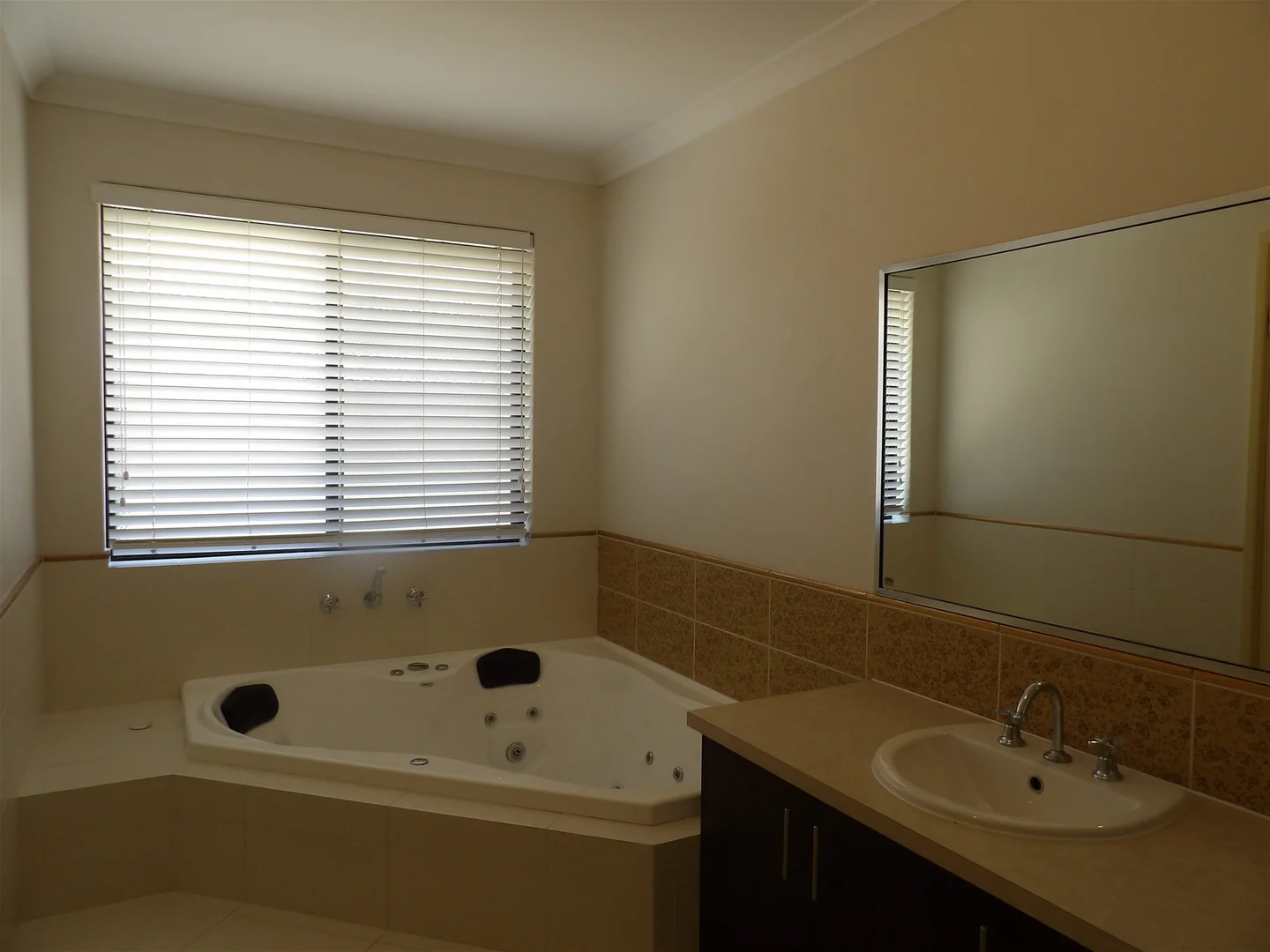 Additional image 4 of 10 Sequin Close, Meadow Springs WA 6210