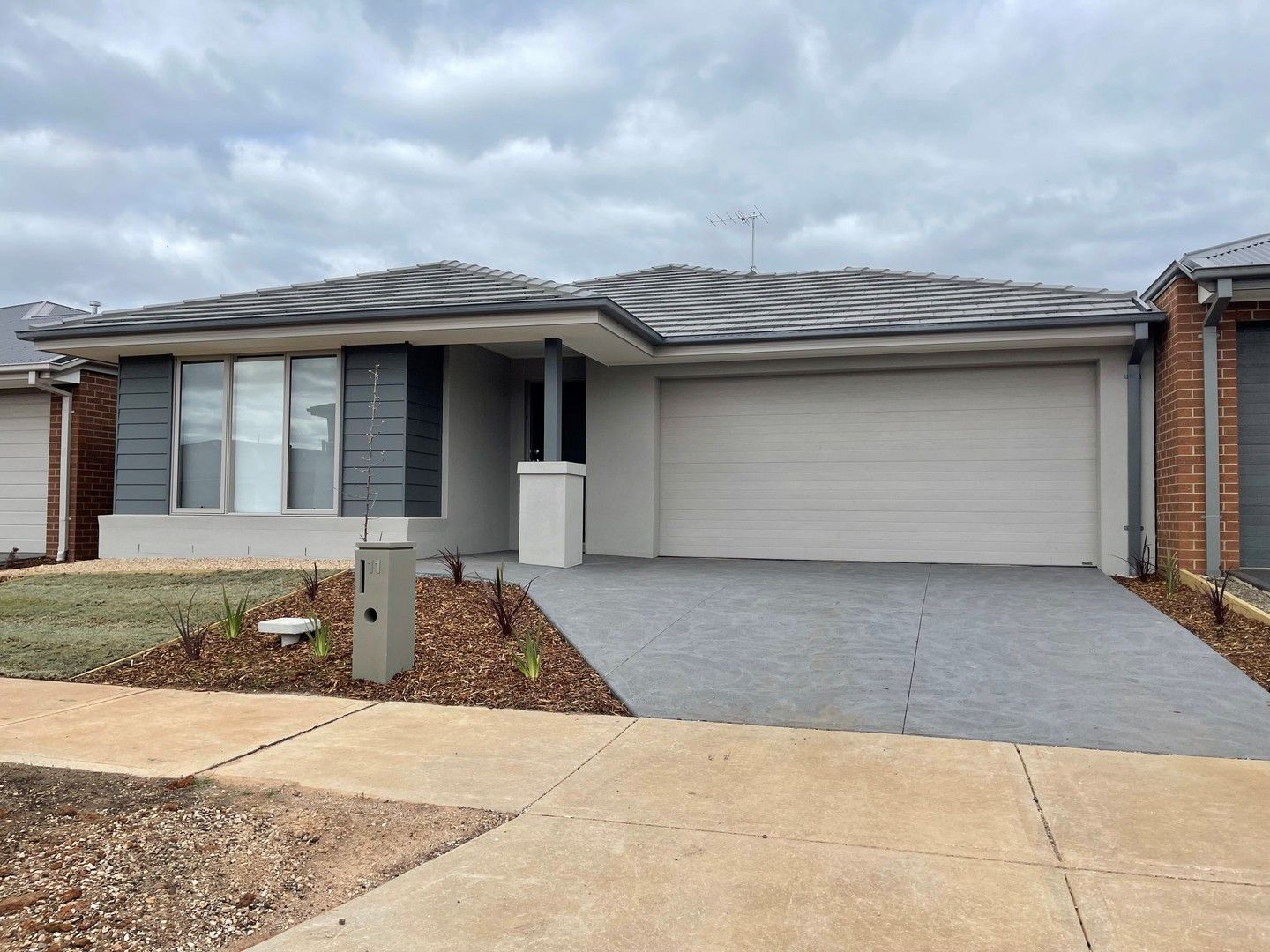 4 bedrooms House in 11 Cottrell Street MELTON SOUTH VIC, 3338