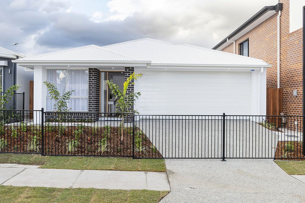 4 bedrooms House in 11 Livingstone Street LOGAN RESERVE QLD, 4133